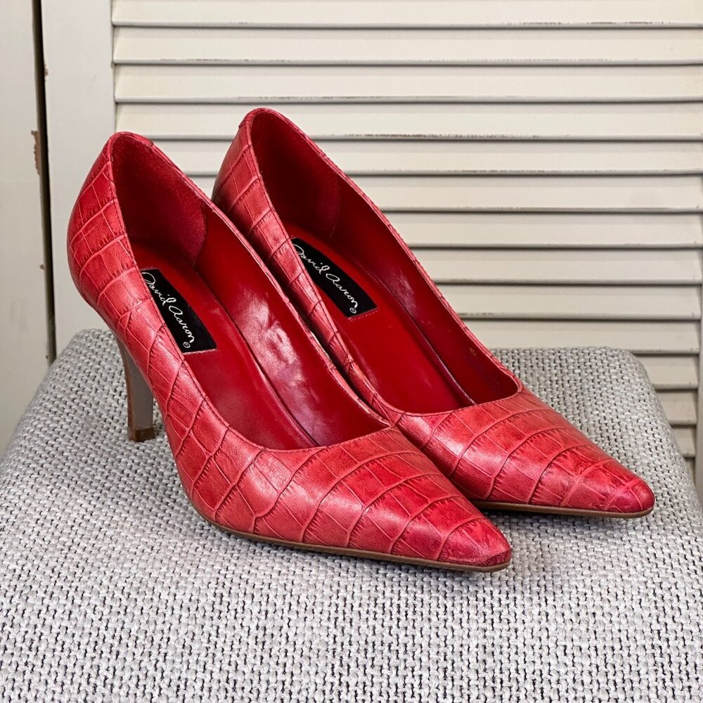 DAVID AARON‎ Mikayla Red Leather Alligator Embossed Heels Pumps Women's Size 8